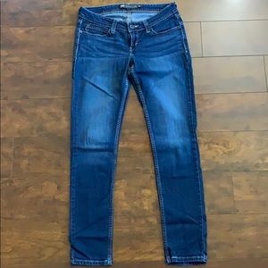 Demi Curve Levi’s Jeans!